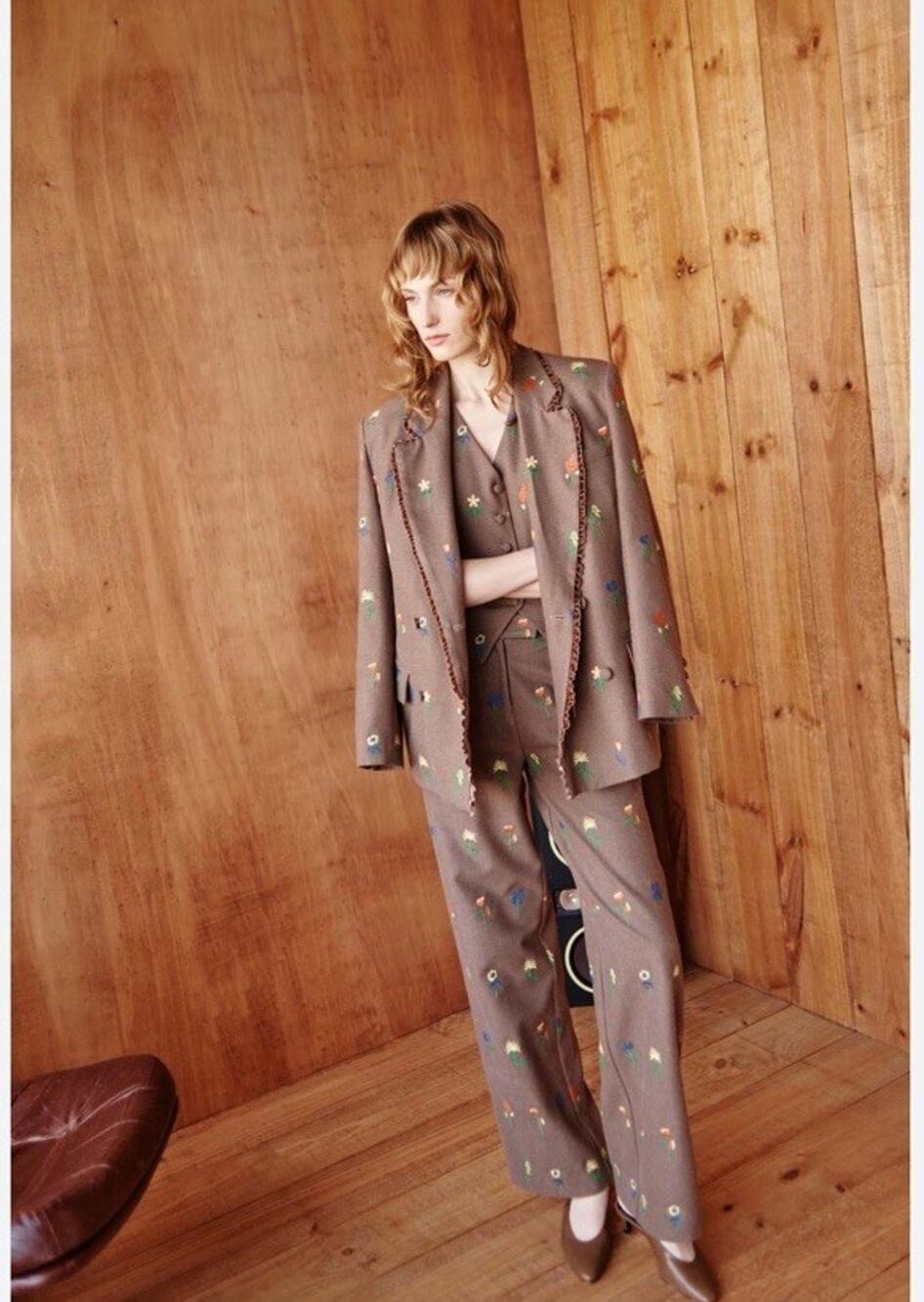 Celia B Suit Brown Floral Embroidered Matching Set Sz Small Pants Medium Jacket